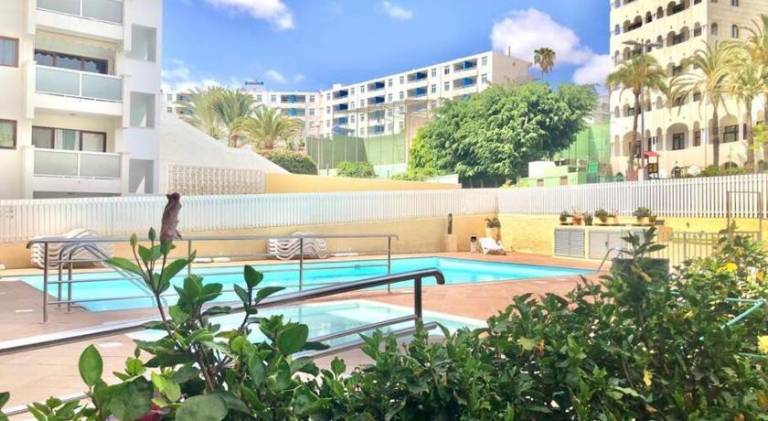 Holiday apartment with pool — photo 4