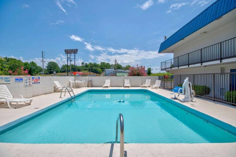 Motel 6 Russellville, AR — photo 3