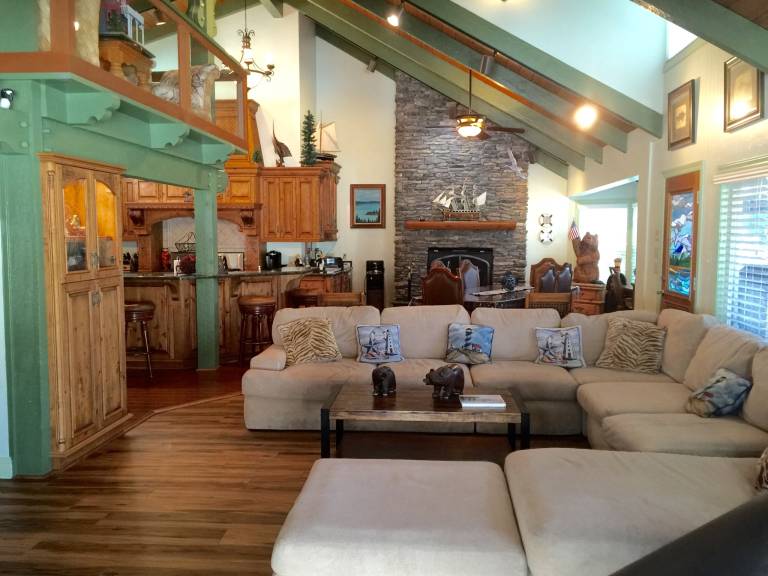 House  Bass Lake Annex