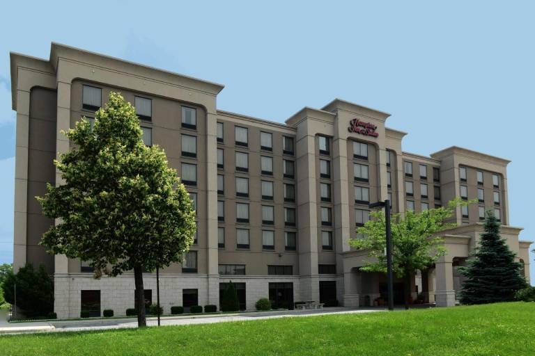 Hampton Inn and Suites by Hilton Windsor in Windsor, ON