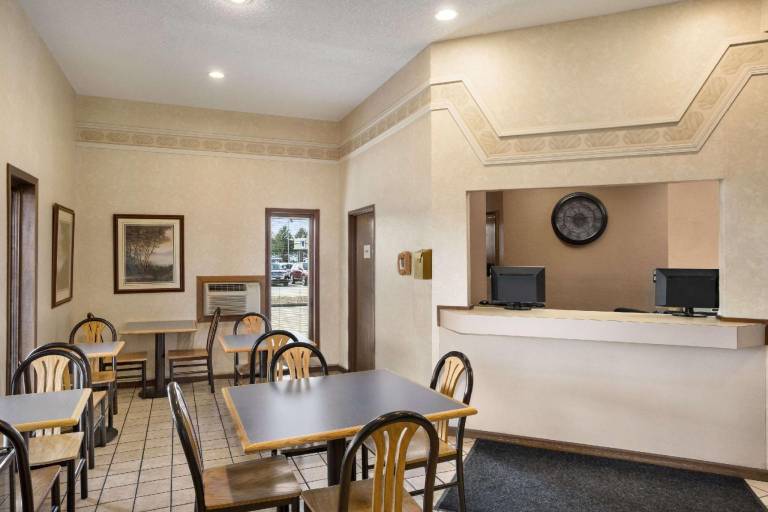 Super 8 By Wyndham Carbondale — photo 4