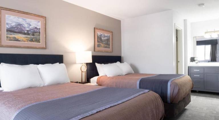 Copper Mountain Inn and Suites — photo 2