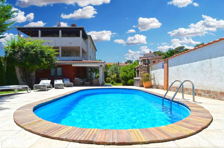 Children-friendly beautiful house with grill, pool & patio | Pet-friendly — photo 4
