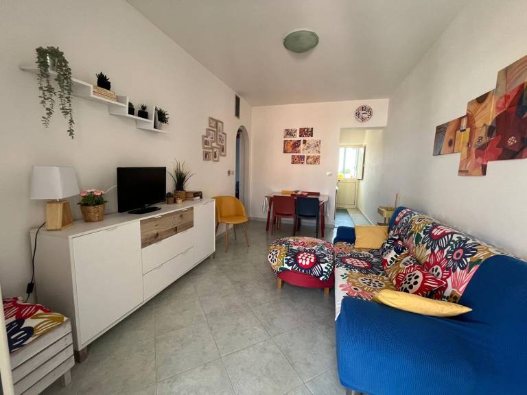 Holiday apartment with yard — photo 4