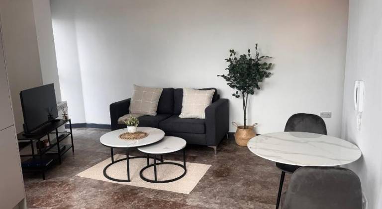 Apartment with 2 rooms for 5 persons in Bradford