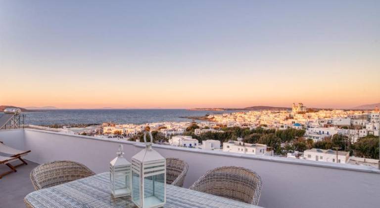 Lovely holiday apartment with terrace | Beach nearby | Pet-friendly in Paros