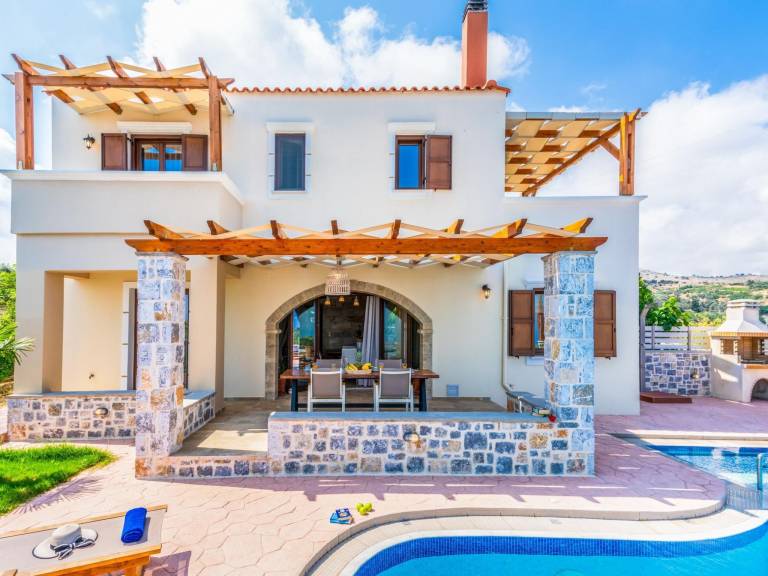 Fully equipped wonderful vacation home with private pool & barbeque | Pets allowed — photo 3