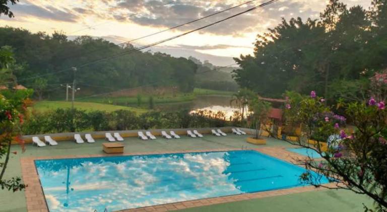 Wonderful lodge with patio, pool & yard | Good for workation | Dogs allowed — photo 3