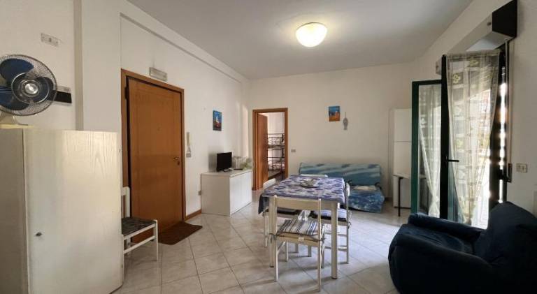 Beach Apartment Cattolica 2min to Beach AC w Parking - Il Lupo Affitta in Cattolica