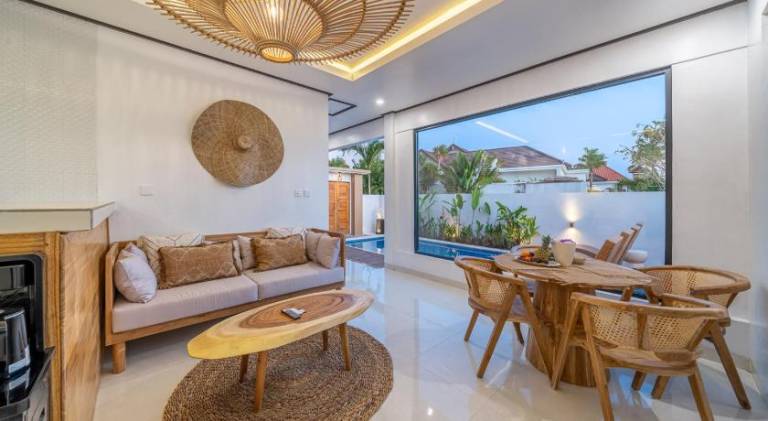 Villa with pool | Pets allowed — photo 2