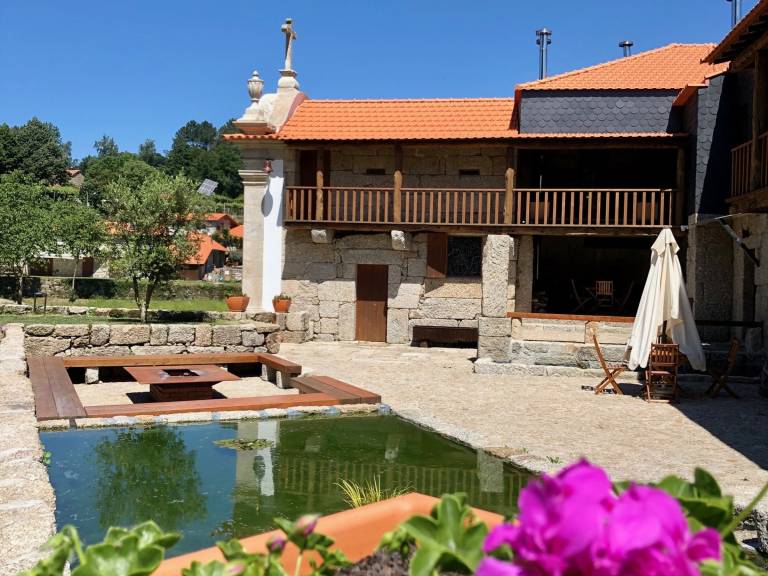 Rural house in Bustelo, 3 bedrooms, terrace, garden, pool in Penafiel