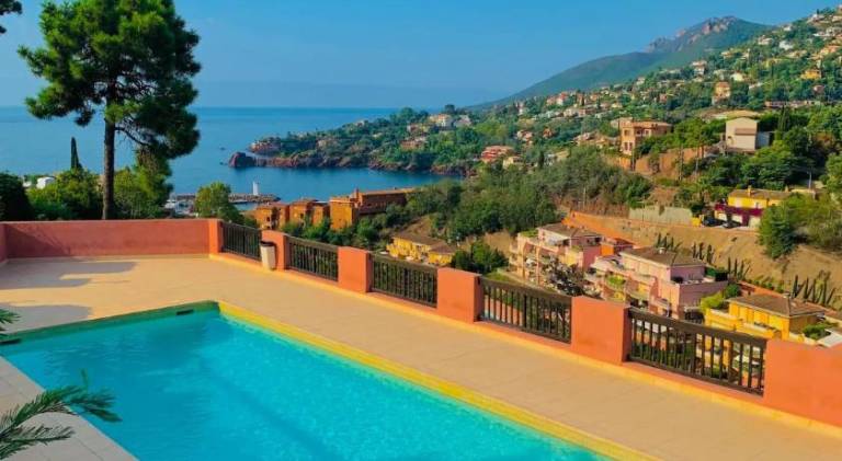 Lovely rental apartment with pool | Beach nearby | Pets are welcome — photo 3