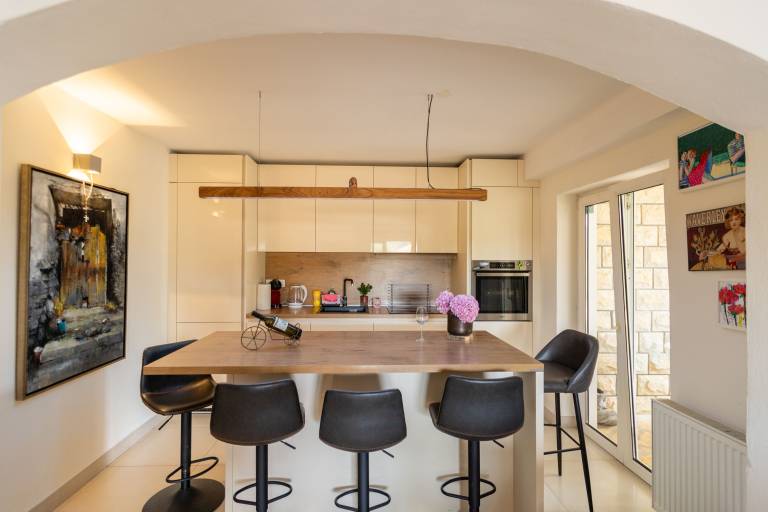 Apartment with grill & terrace | Sea view — photo 2
