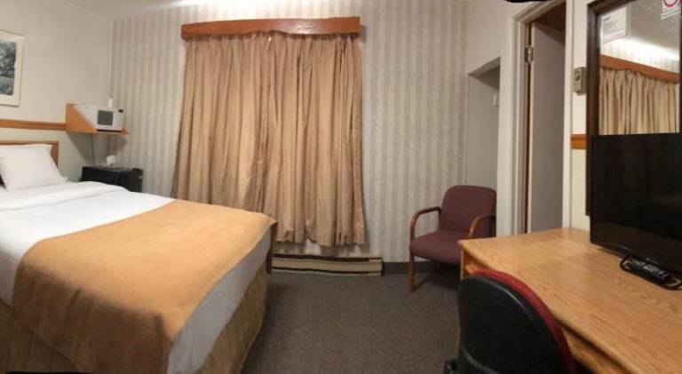 Kingsway Inn — photo 2