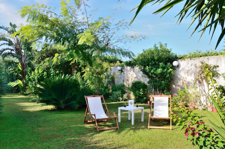 Villa with grill & yard | Sea view — photo 4