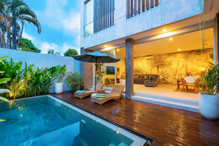 House with private pool & yard in Bali