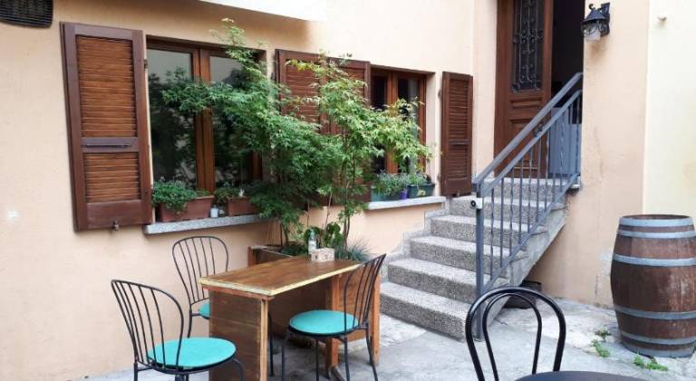 Holiday apartment with garden & patio — photo 4