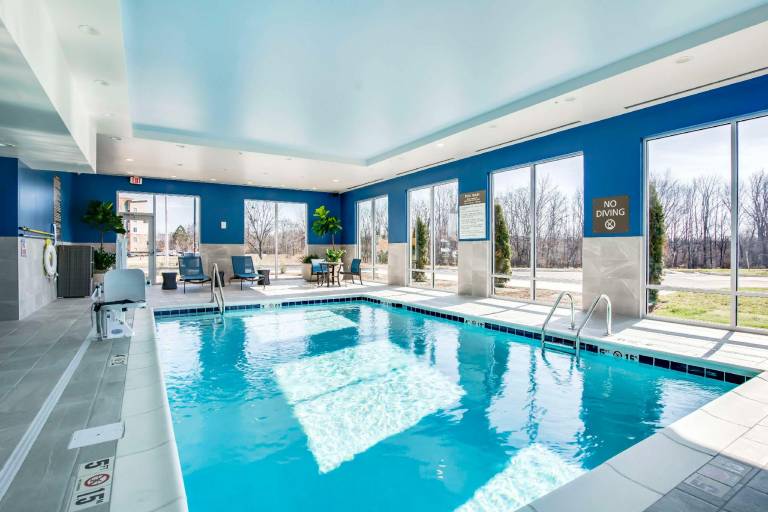 Hampton Inn & Suites by Hilton Louisville East Oxmoor — photo 2