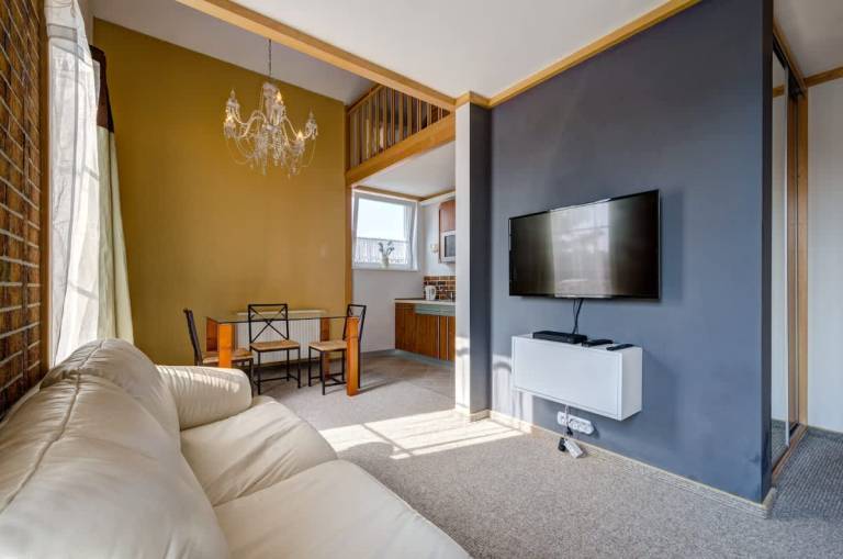 Holiday apartment with 2 rooms for 6 persons — photo 2