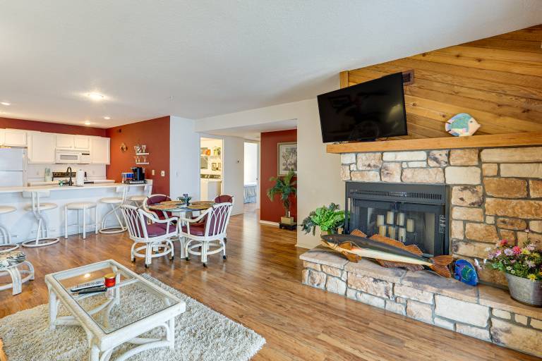 Main Channel View! Condo w/ Dock & Pool Access — photo 5