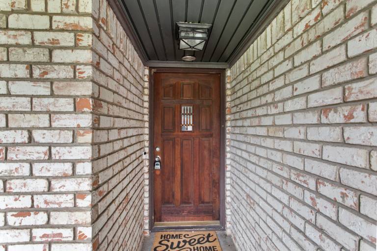 Vacation home with yard — photo 3