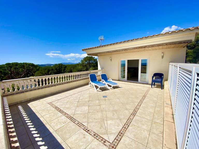 Villa with private pool, garden & barbeque | Sea view | Dogs allowed — photo 5