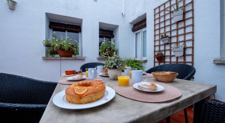 Lovely apartment with patio | Pet-friendly — photo 4