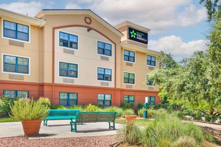 Extended Stay America Suites Los Angeles Valencia