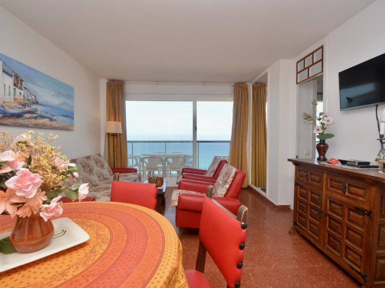 Holiday apartment with 2 rooms for 6 persons — photo 2