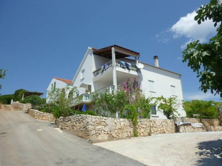 Ferienwohnung in Čara, Zavalatica für max. 2 Personen Ferienwohnung in Čara, Zavalatica für max. 2 Personen