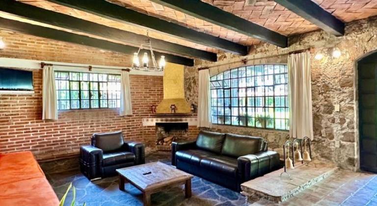Pleasant lodge with garden & pool | Pets are welcome — photo 3