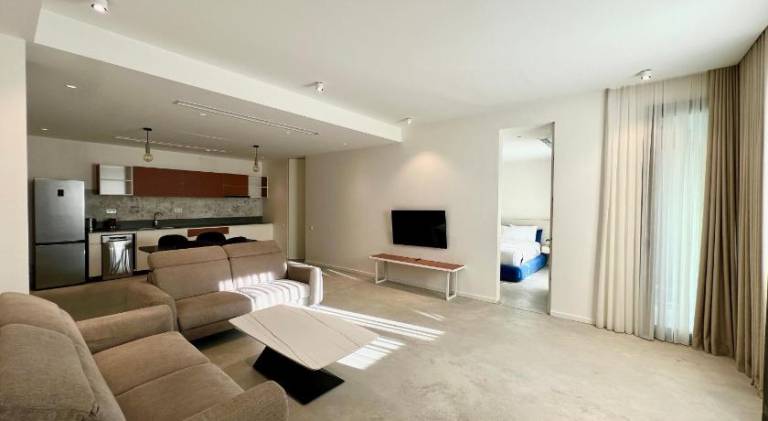 Charming serviced apartment with terrace | Near Old Tbilisi | Pet-friendly — photo 2
