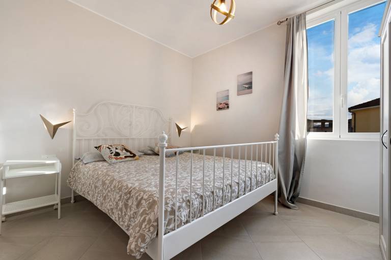 Holiday Apartment '4 Passi Mare 2' with Balconies, A/C & Wi-Fi in Finale Ligure