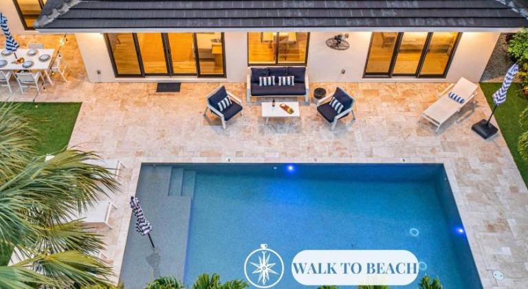 Charming vacation home with pool | Dogs allowed in Fort Lauderdale, FL