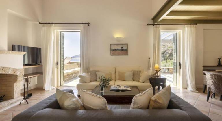 Villa with BBQ, garden & terrace — photo 2