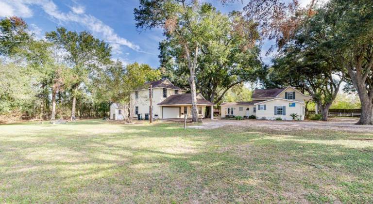 House with pool | Pet-friendly in Katy, TX