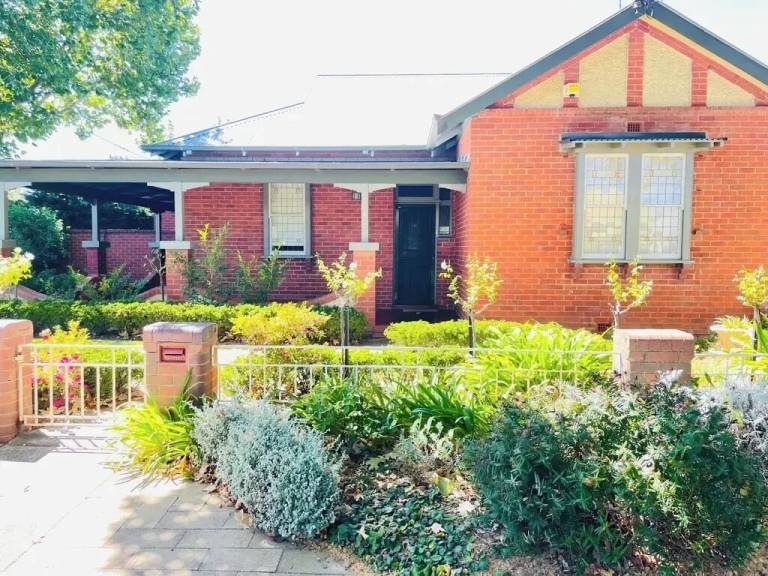 House Wagga Wagga
