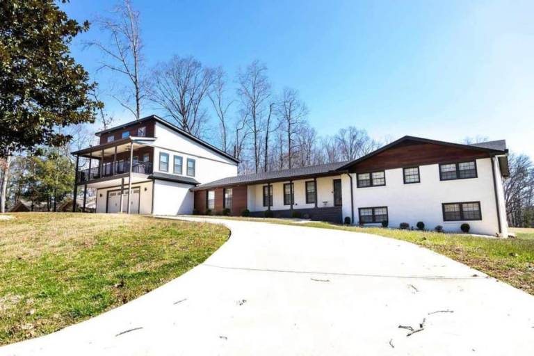 House  Riverdale