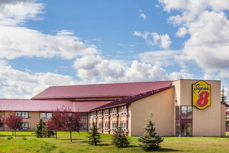 Super 8 By Wyndham Sherwood Park/Edmonton Area in Sherwood Park, AB