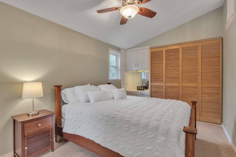 Amazing Lakefront Retreat On Long Lake! — photo 5