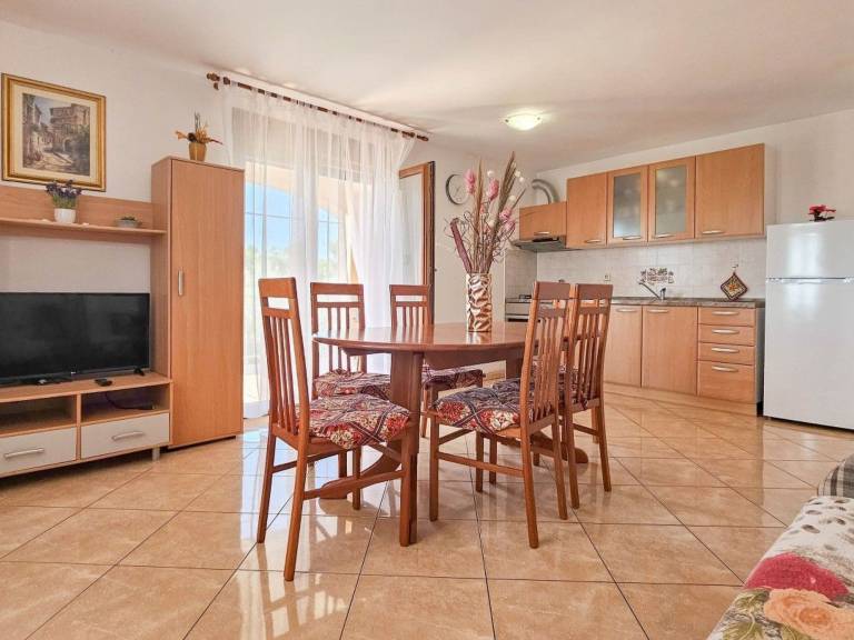 Apartment with barbeque — photo 3