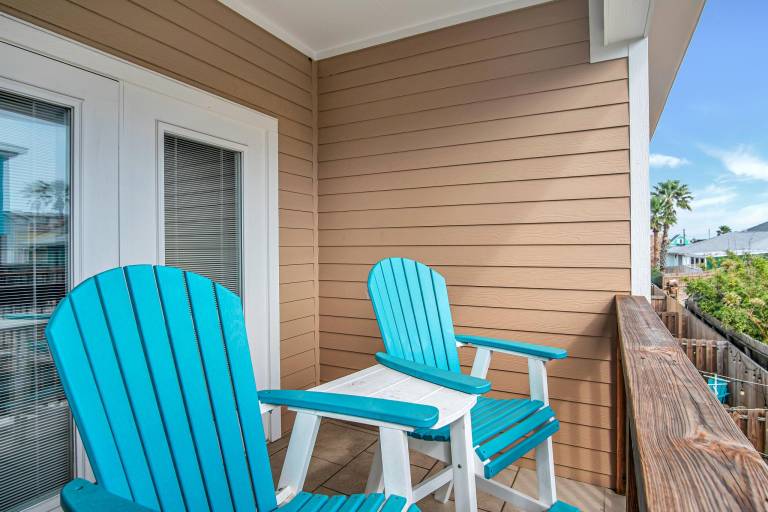 Wonderful holiday apartment with pool, terrace & BBQ | Next to the beach | Suitable for remote work | Pets are welcome in Port Aransas, TX