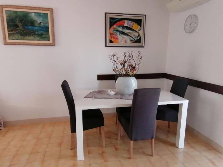Two bedroom apartment with terrace and sea view Postira, Brač (A-25147-a) — photo 4