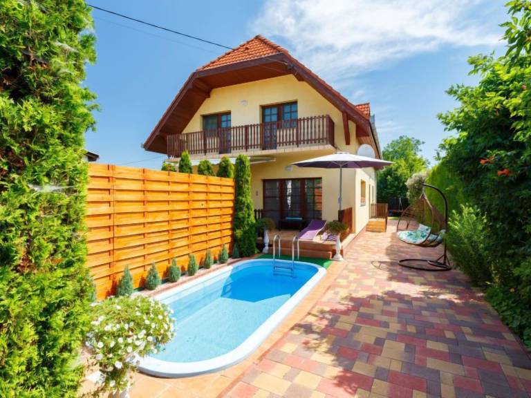 Ferienhaus  Balatonakarattya