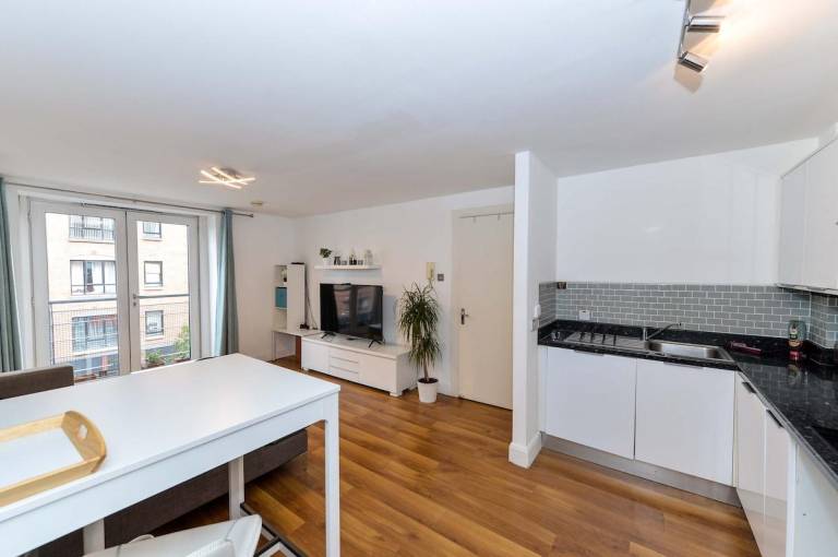 Modern apartment 9 min walk from city centre — photo 3