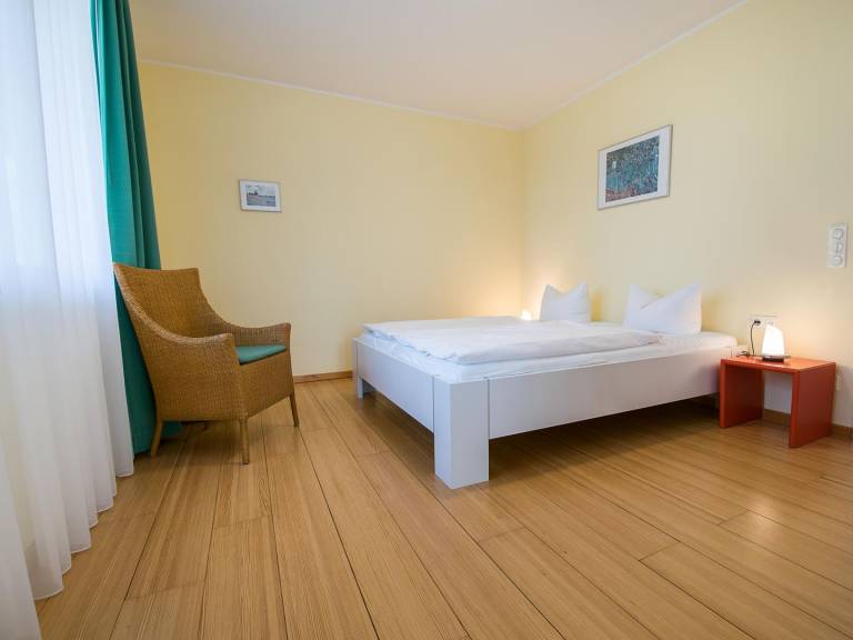 Appartement mit 1 Schlafzimmer und Balkon — photo 4