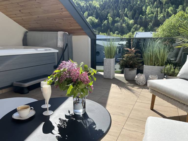 Holiday apartment with jacuzzi — photo 3