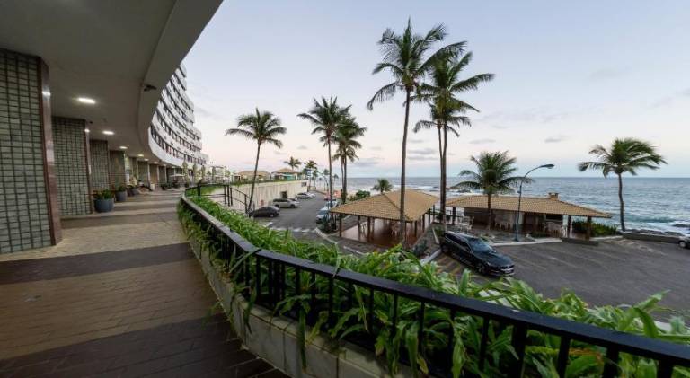 Serviced apartment with terrace & pool | Next to the beach | Pet-friendly — photo 4