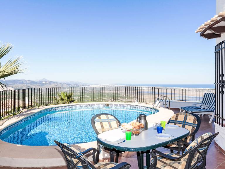 Fully equipped house with garden, private pool & BBQ | Nature view | Pet-friendly — photo 2