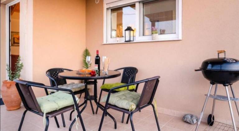 House with 2 rooms for 5 persons — photo 4